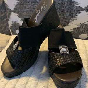 New Brighton Delta Platform Slides/Mules - Made in Brazil - Size 9M